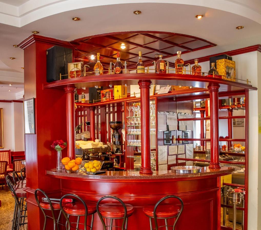 Hotel Integra Добой Екстериор снимка