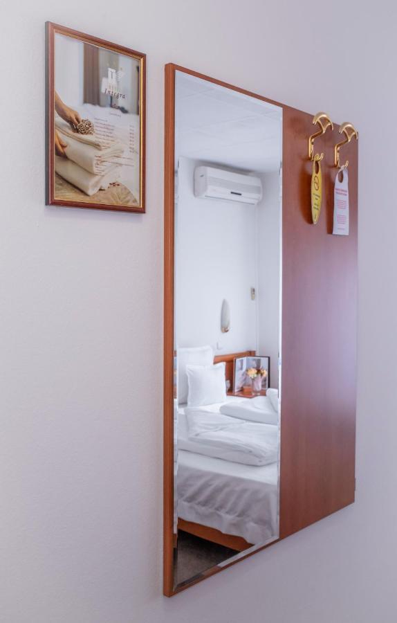 Hotel Integra Добой Екстериор снимка