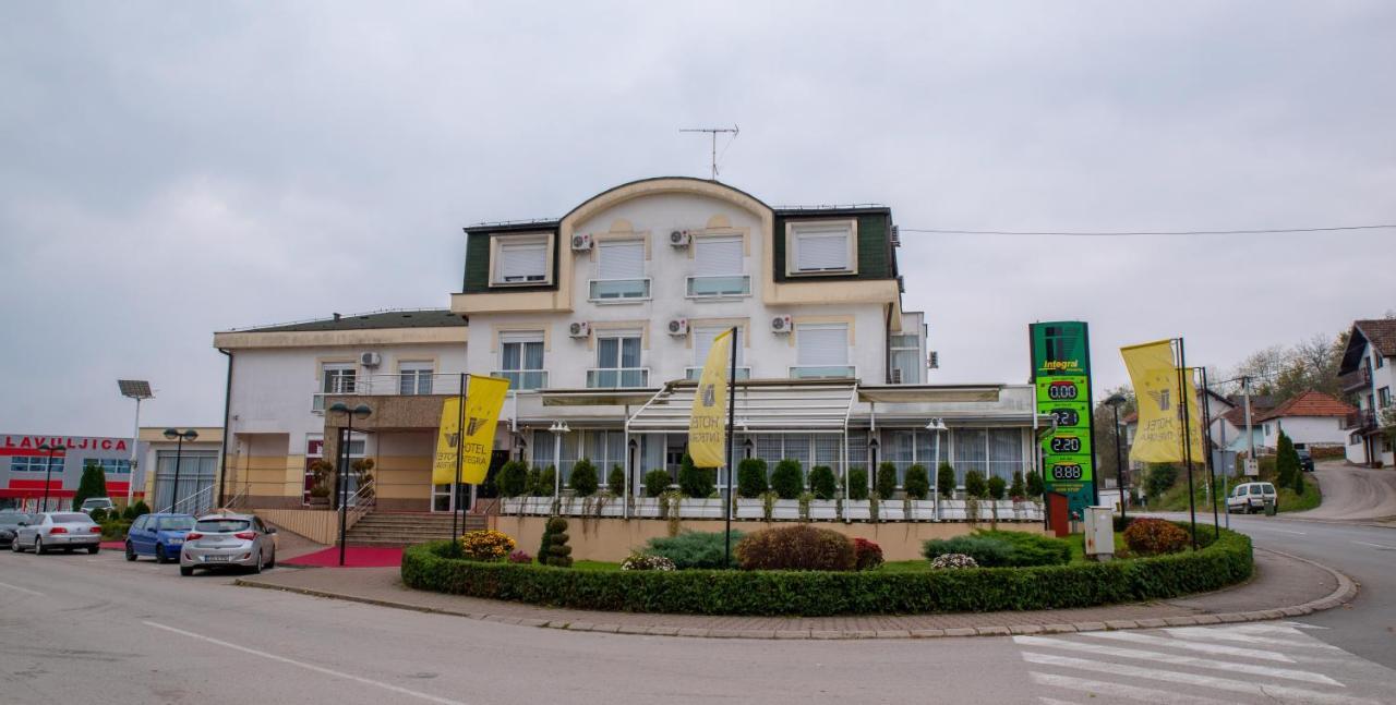 Hotel Integra Добой Екстериор снимка