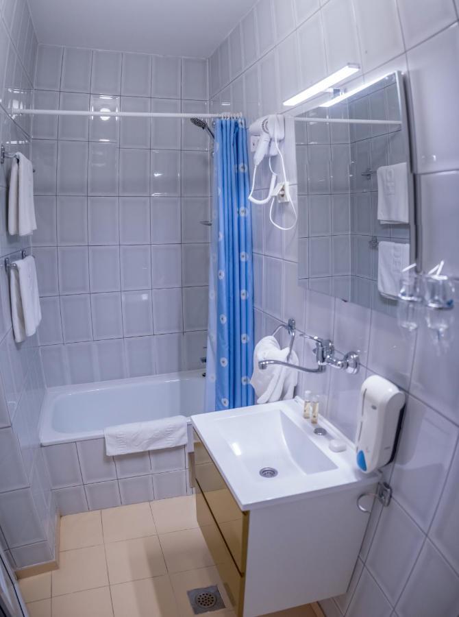 Hotel Integra Добой Екстериор снимка